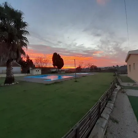 Villa Amazing Huge In Palmela