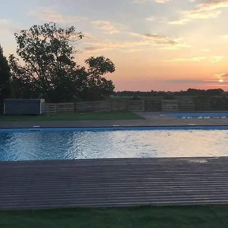Amazing Huge In Villa Palmela