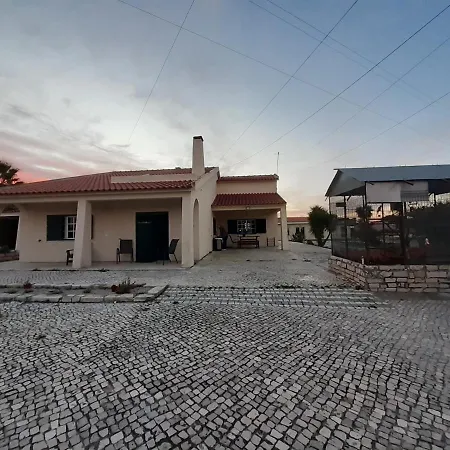 Villa Amazing Huge In *